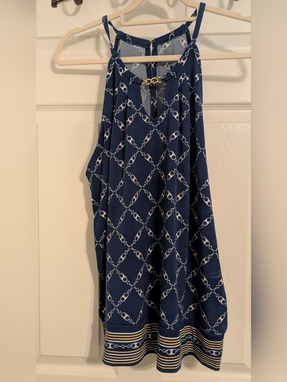 NY Collection Navy Blue and White Chain Print Top with Gold Accent